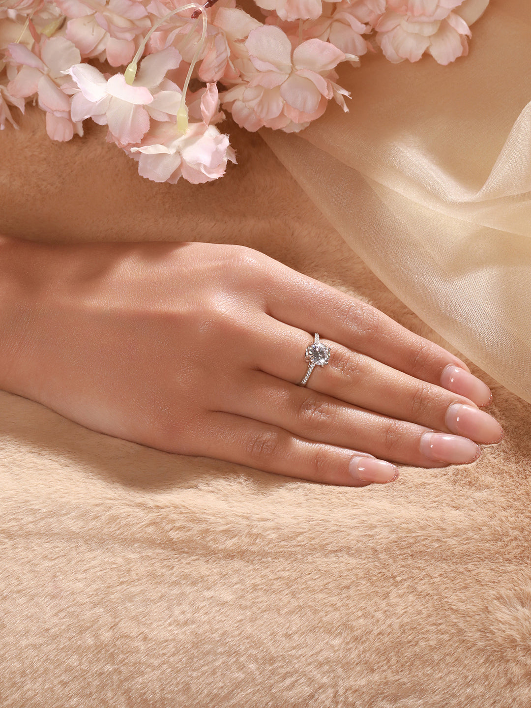 925 Sterling Silver Zircon Studded Solitaire Brilliant Engagement Adjustable Finger Ring